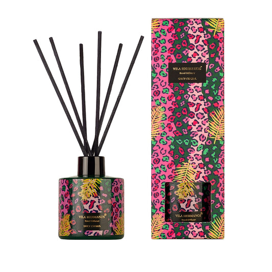 Mikado Spicy Cypriol de Jungletopia, ambientador mikado con aroma terroso y amaderado, inspirado en la selva tropical